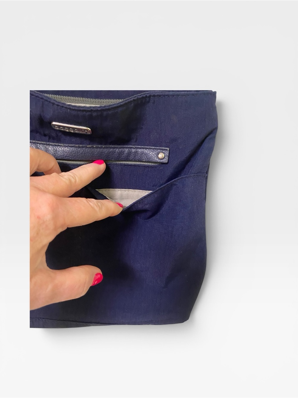 Baggallini Navy Crossbody Shoulder Bag NEW - Picture 5 of 8